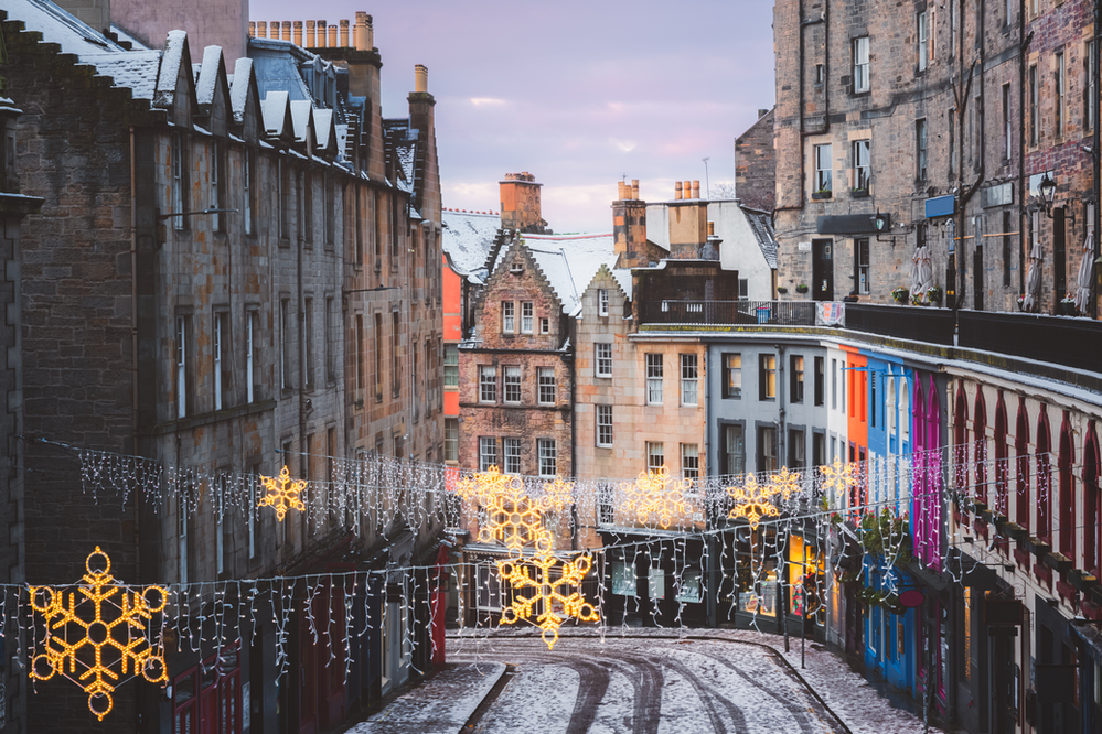 A Perfect Winter Day in Edinburgh: Whisky, Gin & Festive City Escapes